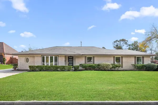 6934 Heron Drive, Houston, TX 77087