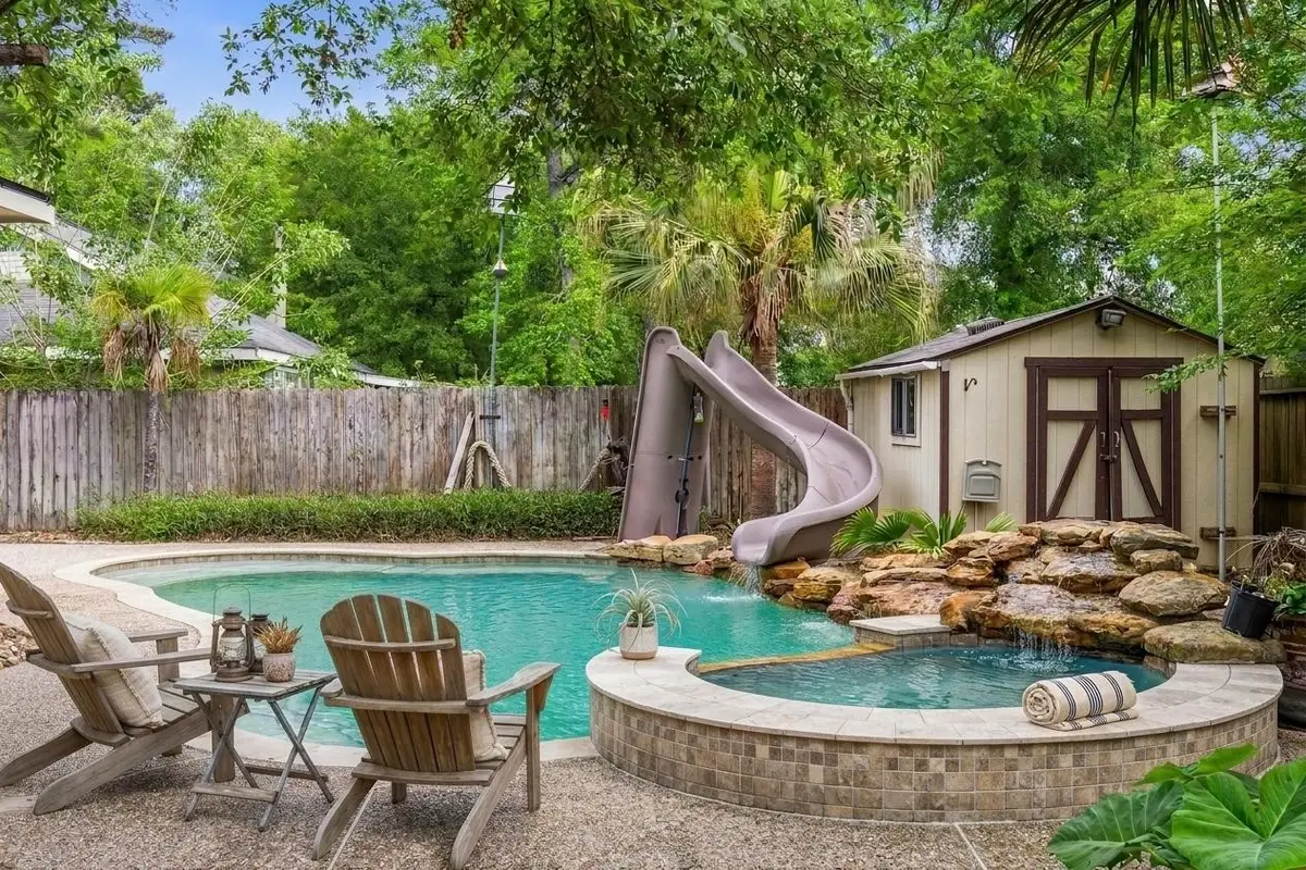 330 Welford Lane, Highlands, TX 77562 - #1