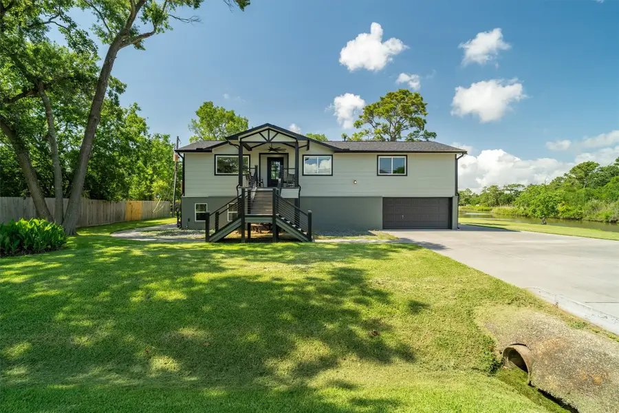 719 Fairfield Street, Shoreacres, TX 77571 - Image #2
