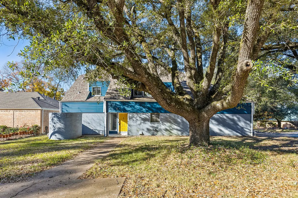 1202 Green Briar Drive, Huntsville, TX 77340 - Image #1