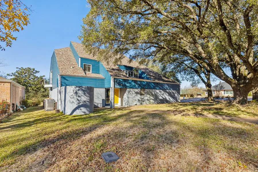 1202 Green Briar Drive, Huntsville, TX 77340 - Image #3