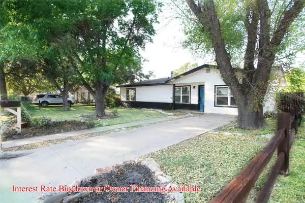 327 W Mulberry Street, Fredericksburg, TX 78624