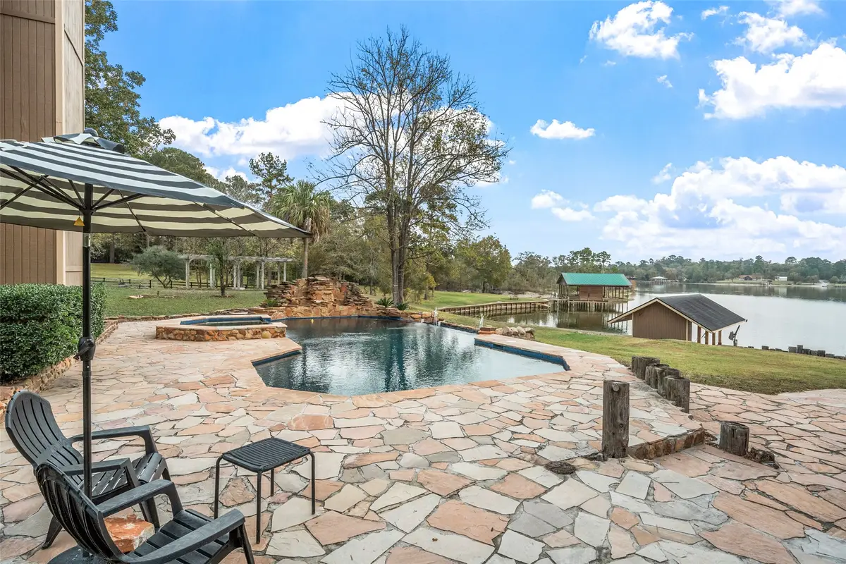 186 Lake Road, Riverside, TX 77320 - Image #1