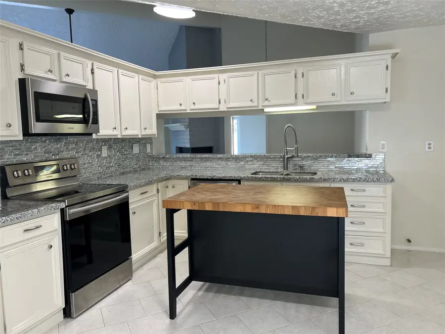 3710 Embarcadero Drive, Houston, TX 77082 - #3