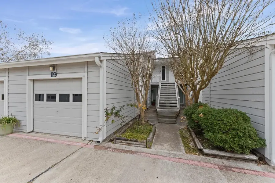 19 Hideaway Drive, Friendswood, TX 77546 - #2