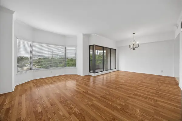 2001 Holcombe Boulevard #403, Houston, TX 77030