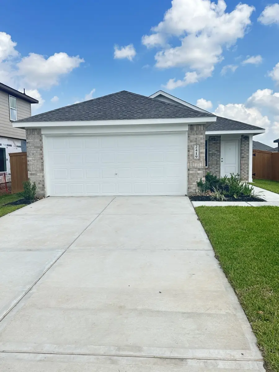 2403 Cherry Ruby Drive, Rosharon, TX 77583 - Image #2