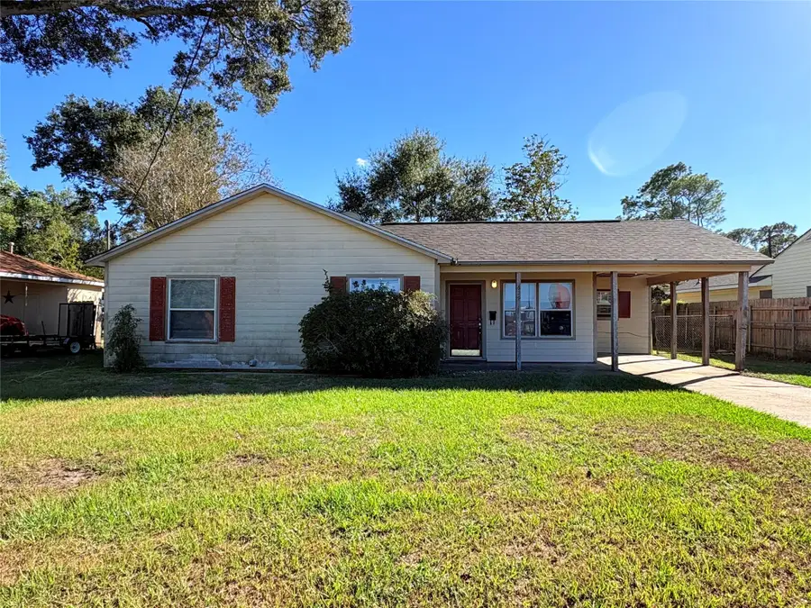 629 W Norris Street, El Campo, TX 77437 - Image #2
