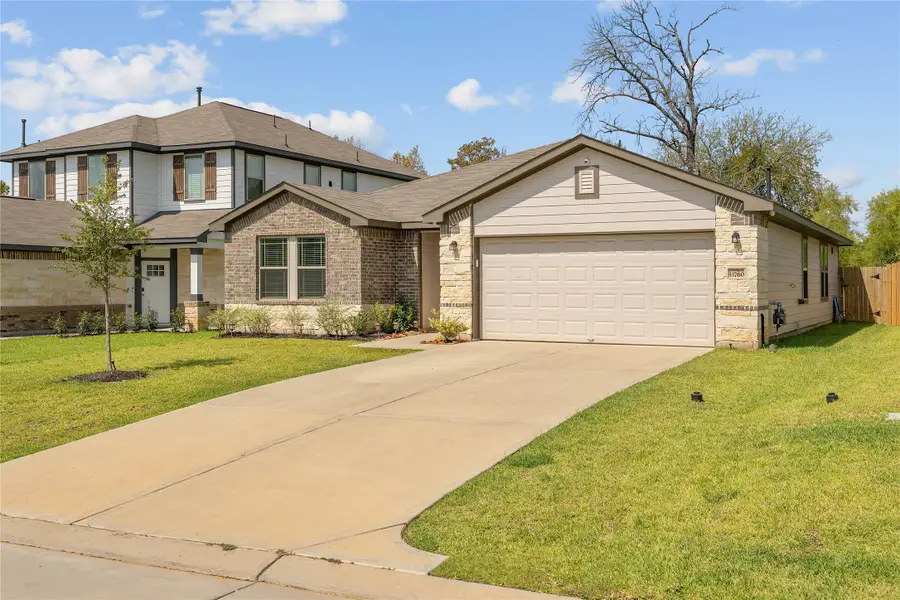 11760 Whirlaway Drive, Willis, TX 77318 - Image #2