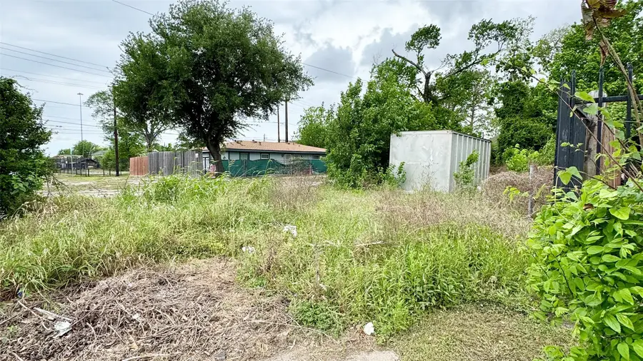 7309 N Main Street, Houston, TX 77022 - #2