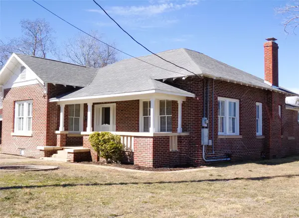 309 E Hinton Road, Weimar, TX 78962