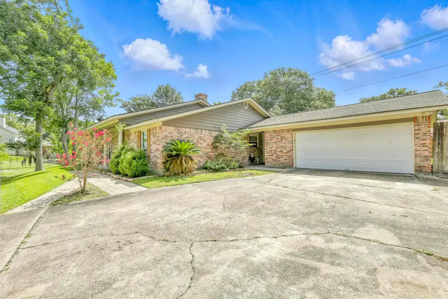 204 Edgewood Street, Baytown, TX 77520 - Image #3