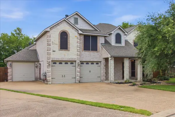 2435 Newark Circle, College Station, TX 77845