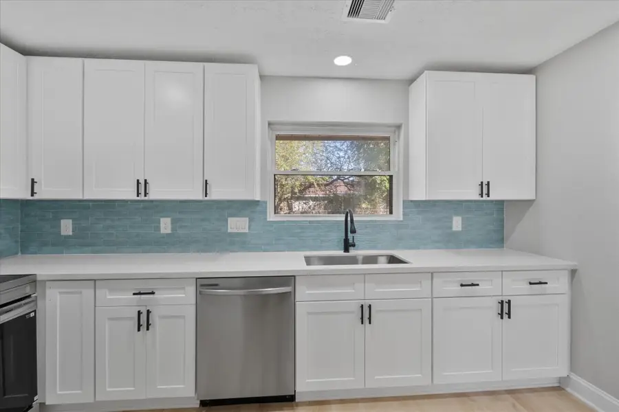 5531 Elm Tree Drive, Houston, TX 77048 - Image #3