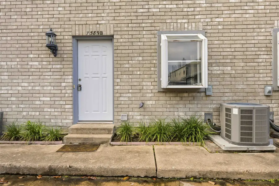 7589 Cambridge Street #B, Houston, TX 77054 - #2