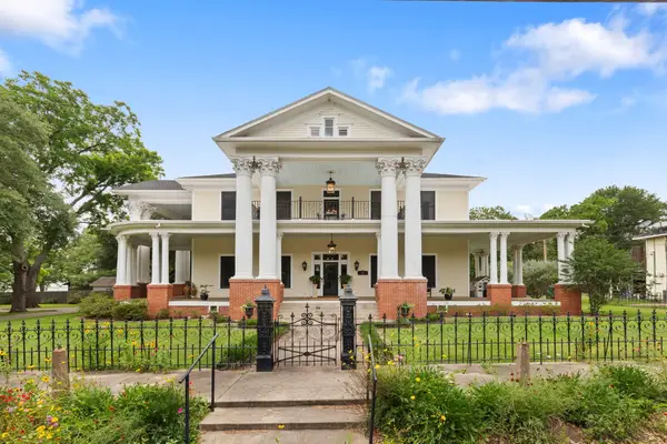 401 N Walnut Avenue Avenue, Eagle Lake, TX 77434