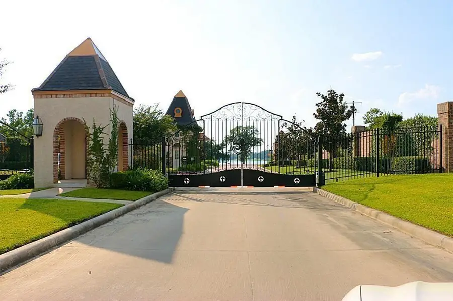 10923 Decatur Street, Willis, TX 77318 - Image #2