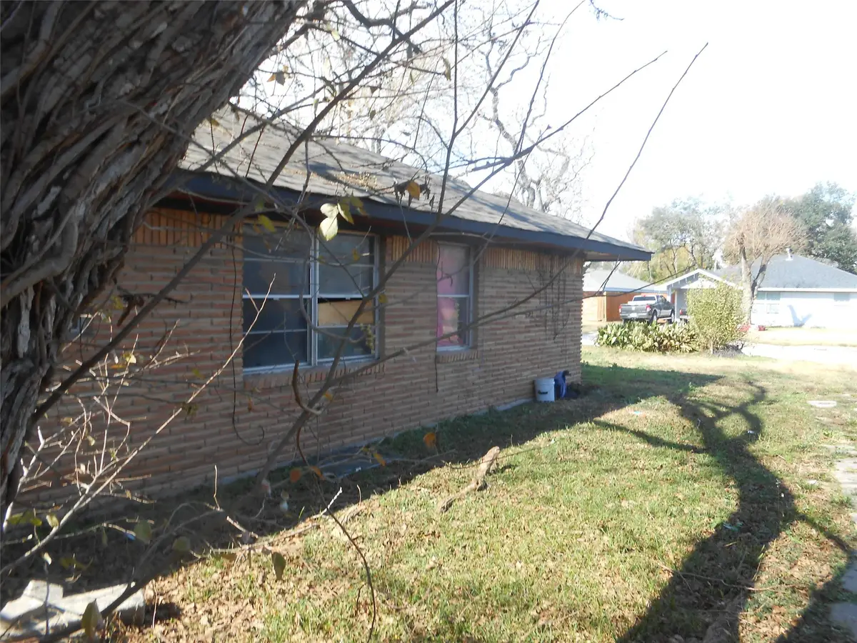 2711 S Knotty Oaks Trl Key, Houston, TX 77045 - Image #1