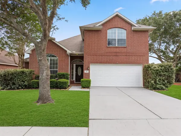316 Colony Creek Drive, Dickinson, TX 77539