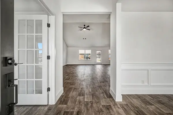 720 Greystone Lane, Angleton, TX 77515
