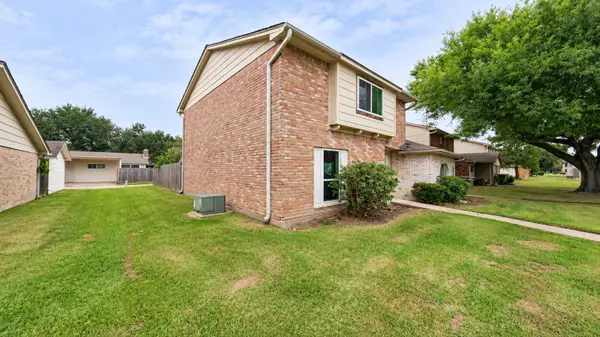 12829 Clarewood Drive, Houston, TX 77072