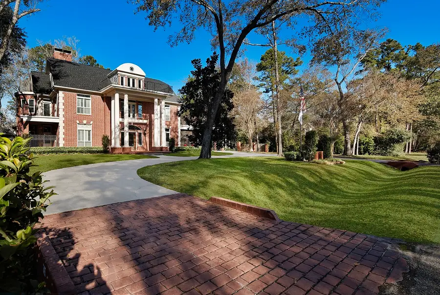 38 Grogans Point Road, The Woodlands, TX 77380 - #2