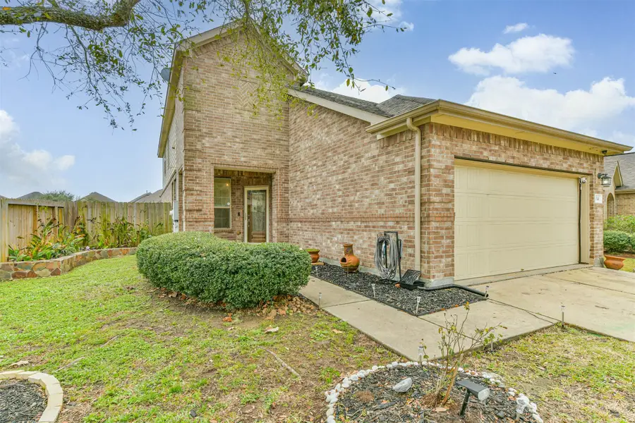 3041 Heather Grove Ln, Dickinson, TX 77539 - Image #2
