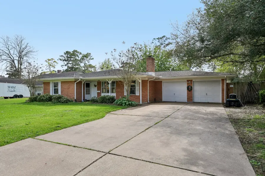 3036 Crest Drive, Dickinson, TX 77539 - #3