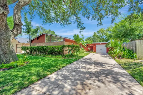3 Maple Lane, Galveston, TX 77551