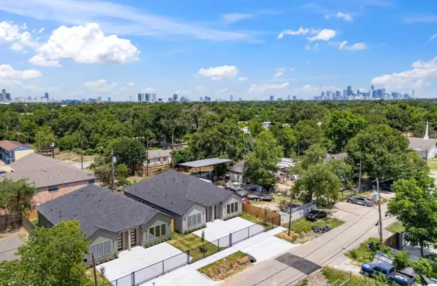 6624 Saint Augustine Street #B, Houston, TX 77021 - #2