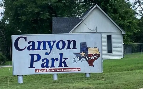 698 Huckleberry Road, Onalaska, TX 77360