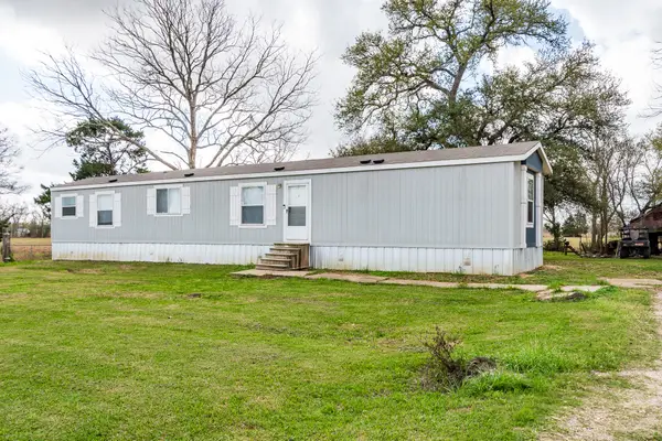 107 Sweet Jarvil Rd, Dayton, TX 77535