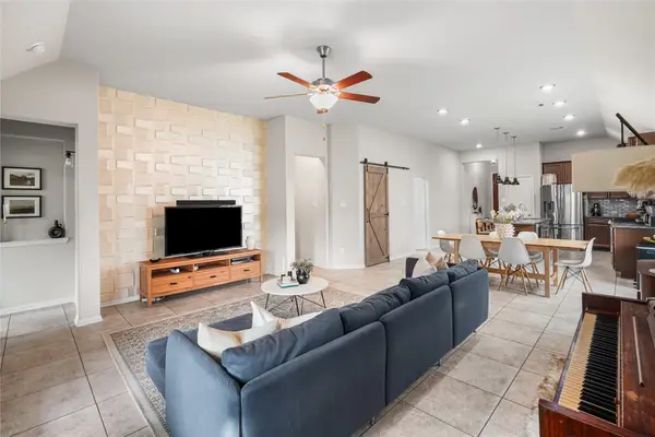 2109 Hickory Valley Court, Pearland, TX 77581