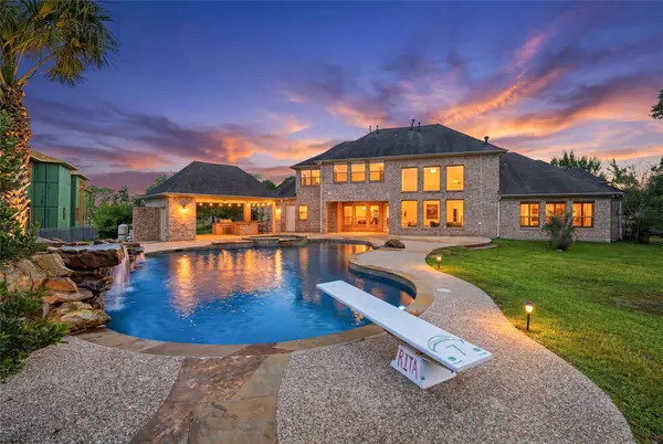 8802 Saxonwood Court, Richmond, TX 77469