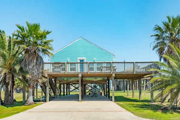 13022 Coronado Drive, Freeport, TX 77541