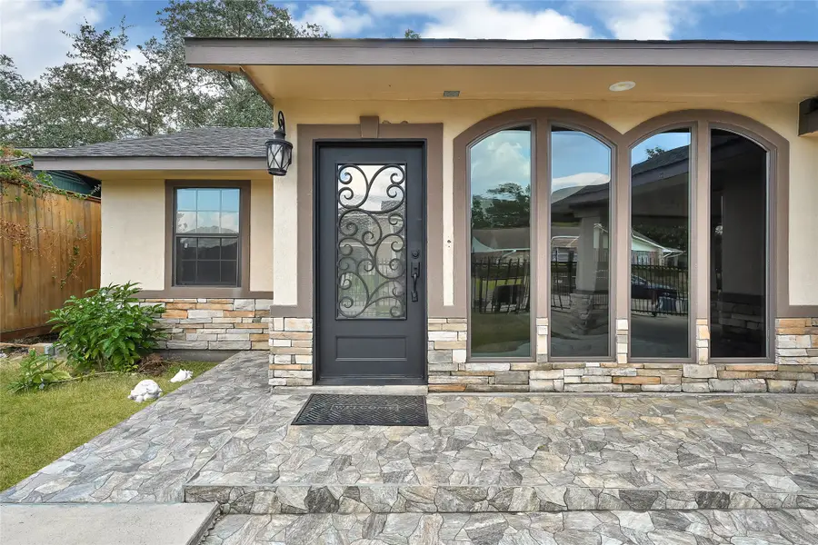 10519 Pleasanton Drive, Houston, TX 77038 - Image #3