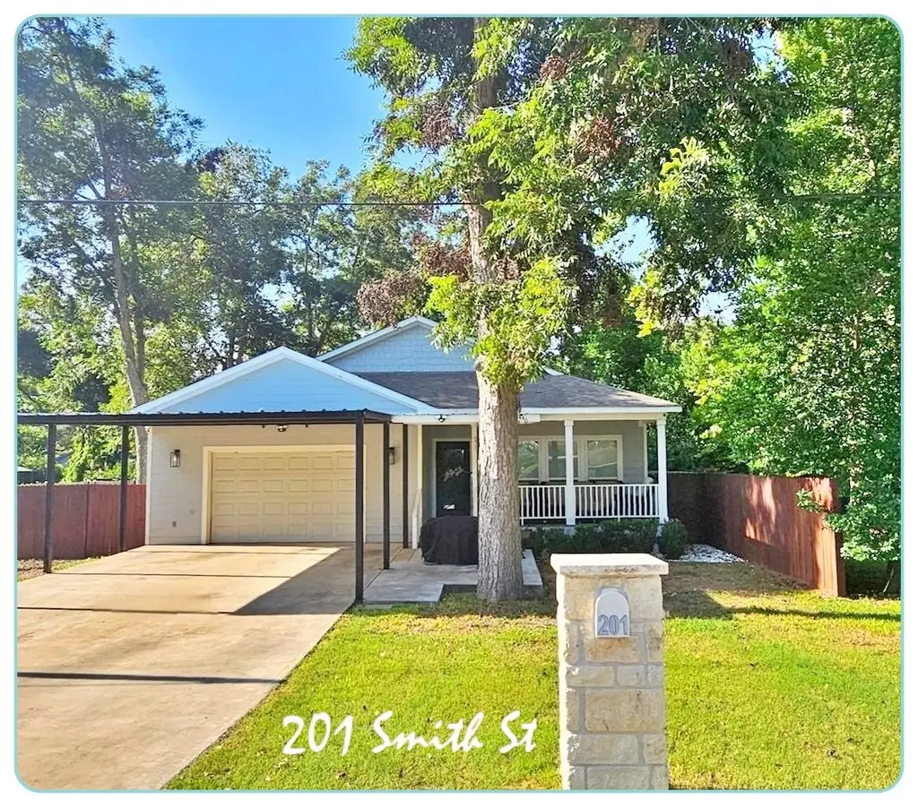 201 Smith Street, Columbus, TX 78934 - #1