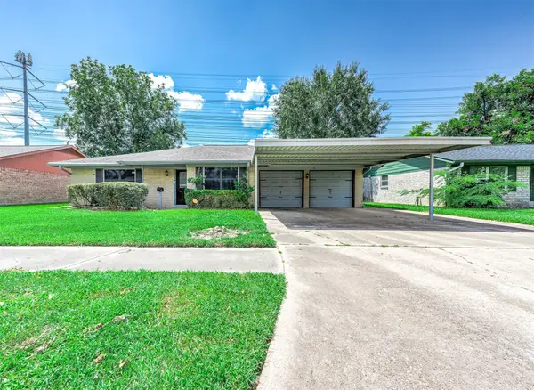902 S Kaufman Drive, Deer Park, TX 77536