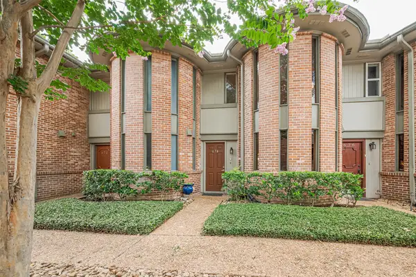 674 S Ripple Creek Drive #674, Houston, TX 77057