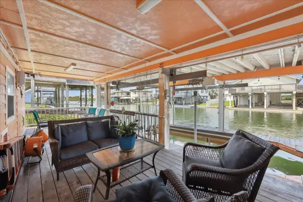 22922 Lunes Street, Galveston, TX 77554