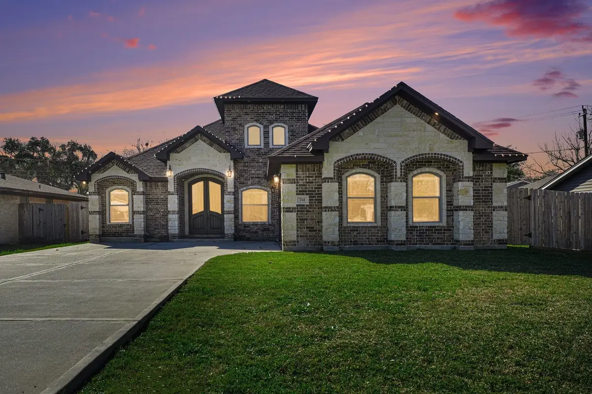 714 S Kansas Street, La Porte, TX 77571 - Image #1