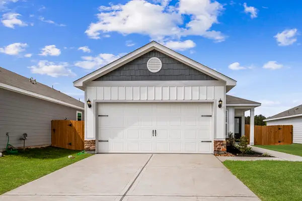 16446 Honeysuckle Hill Drive, Conroe, TX 77303