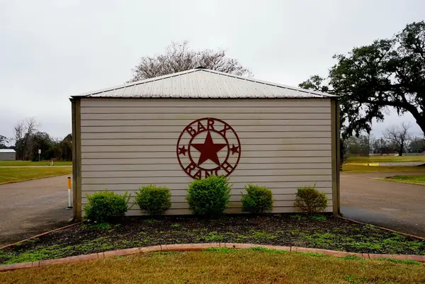 808 Chuckwagon Trail, Angleton, TX 77515
