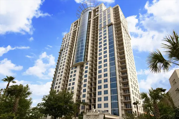 3333 Allen Parkway #2107, Houston, TX 77019