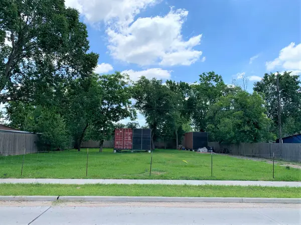 14807 Wagon Trail Road, Pearland, TX 77584
