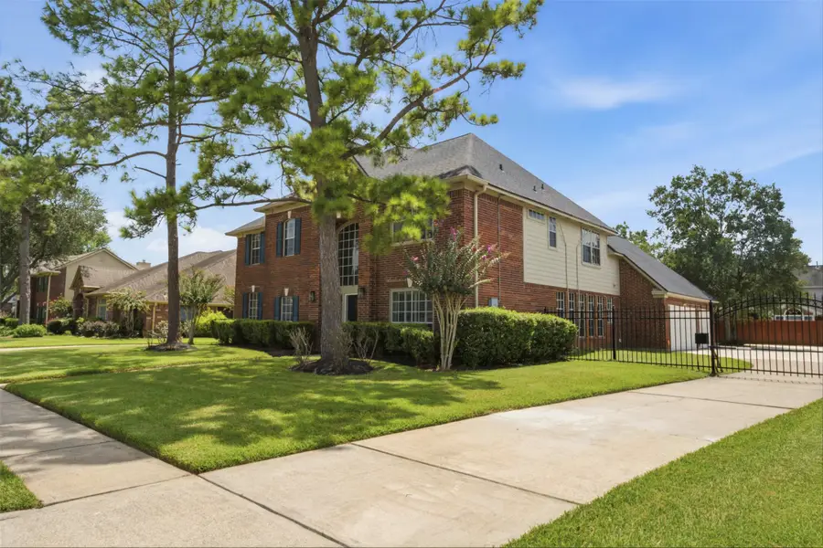 1305 Wilderness Pines Drive, Friendswood, TX 77546 - #3