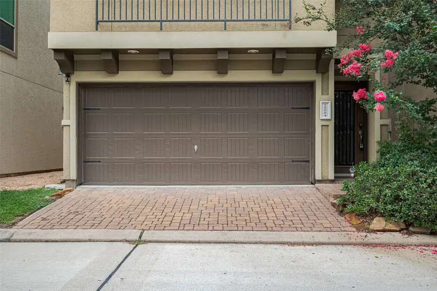 10004 Spring Shadows Park Circle, Houston, TX 77080 - Image #2