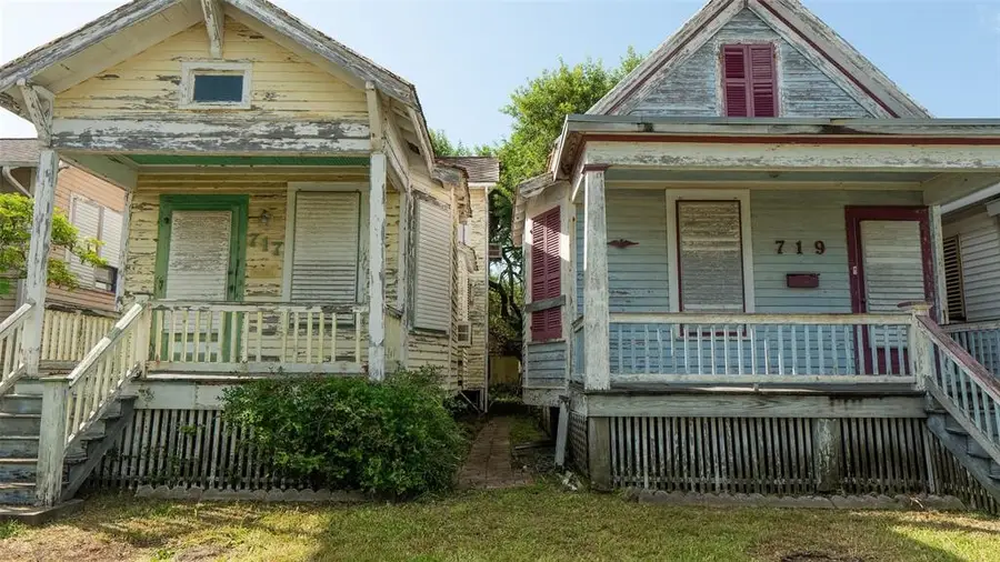 717 And 719 Sealy Street, Galveston, TX 77550 - #2
