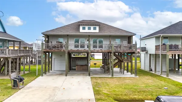 972 Bahama Drive, Crystal Beach, TX 77650