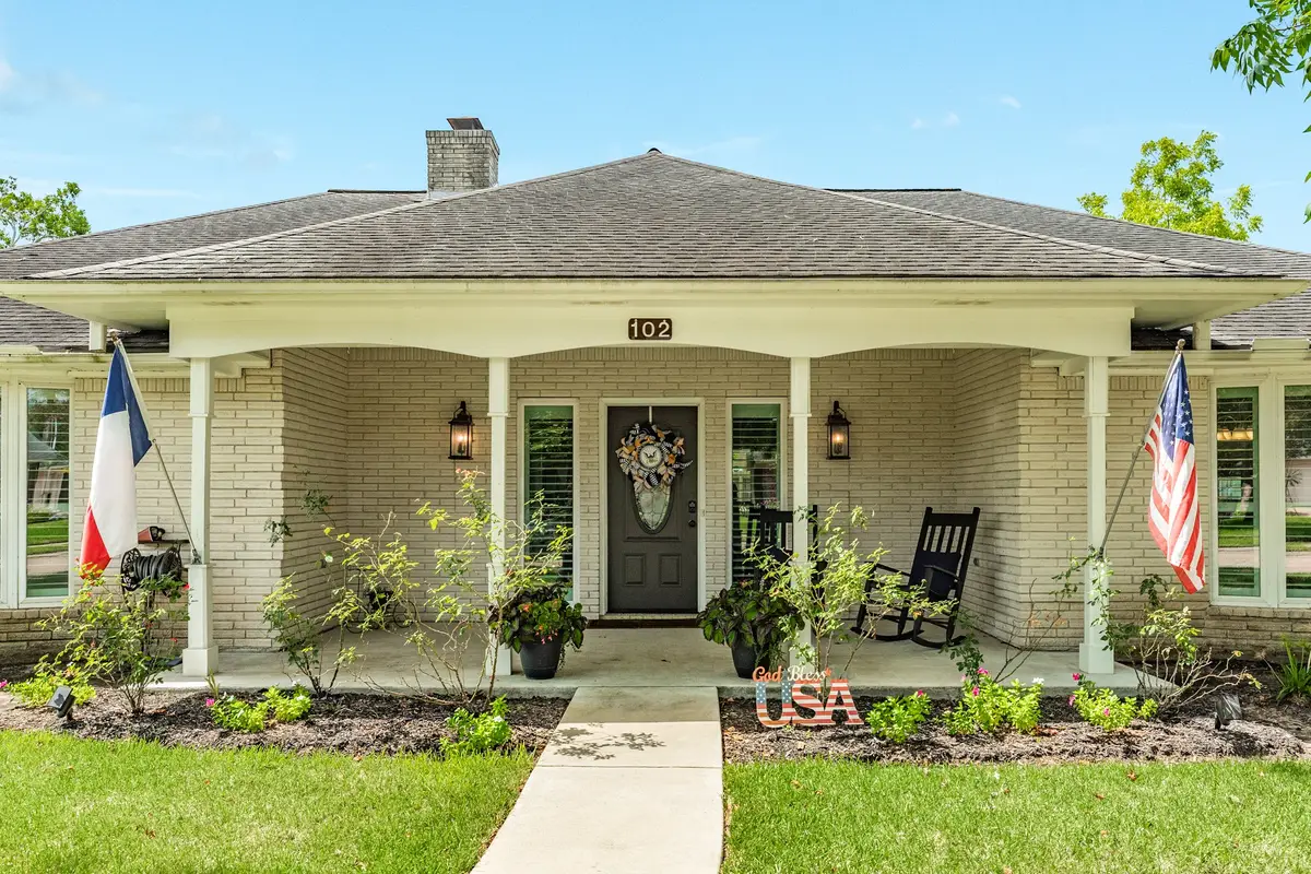102 Buttercup Street, Lake Jackson, TX 77566 - #1